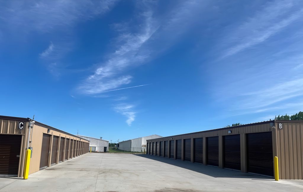 Guide to buy storage units for storing furniture from a 1, 2, or 3 bedroom home